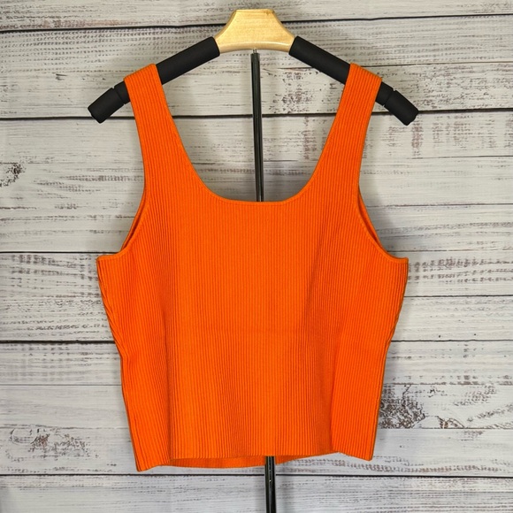 Vibrant Orange Sleeveless Crop Top - Picture 2 of 4